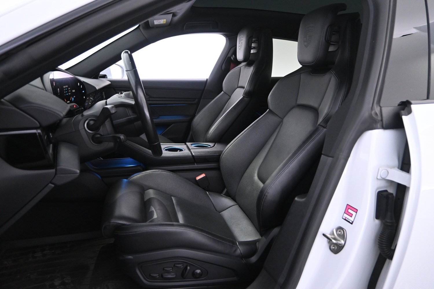 Porsche Taycan vaihtoauto