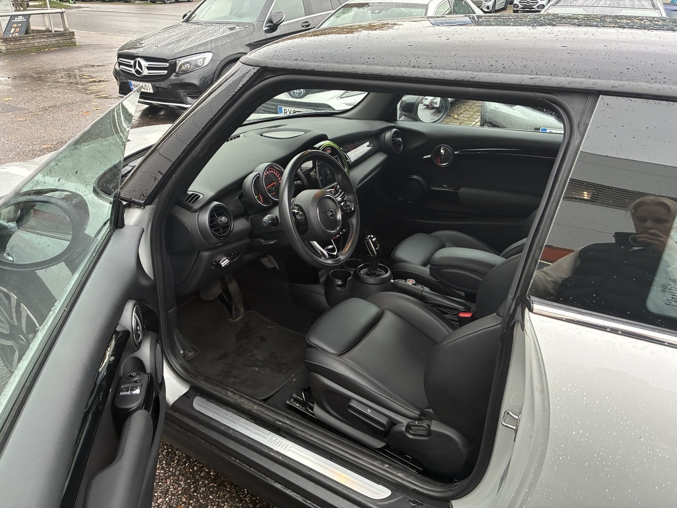 Mini Hatchback vaihtoauto