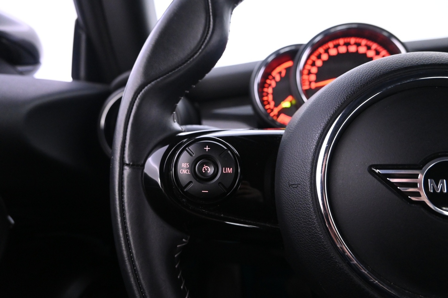 Mini Cooper vaihtoauto
