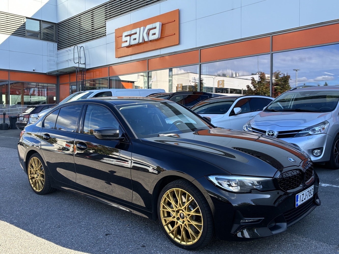 BMW 330 vaihtoauto
