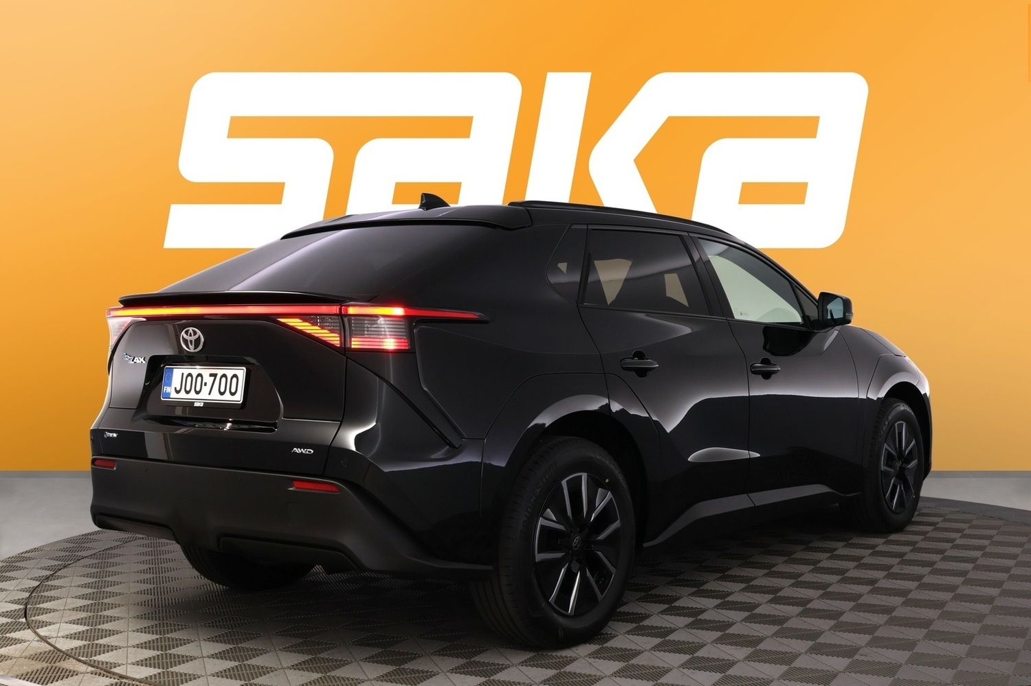 Toyota bZ4X vaihtoauto