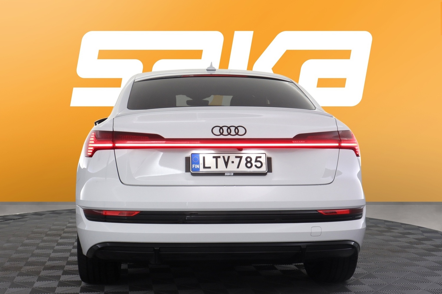 Audi e-tron vaihtoauto