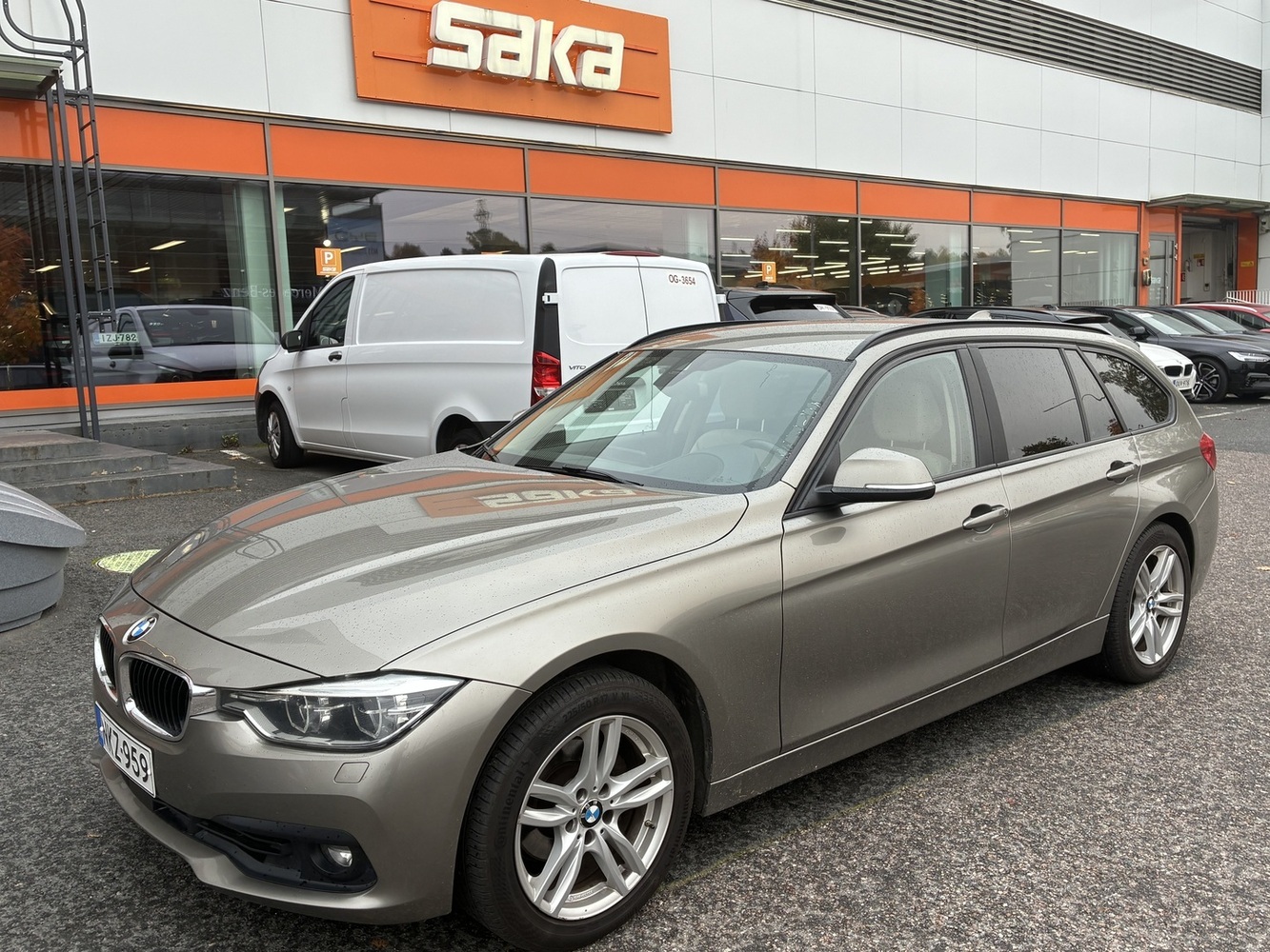 BMW 320 vaihtoauto