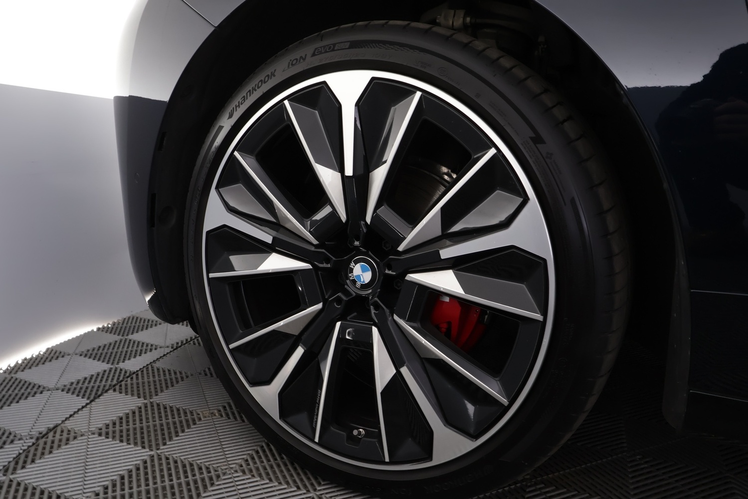 BMW iX vaihtoauto
