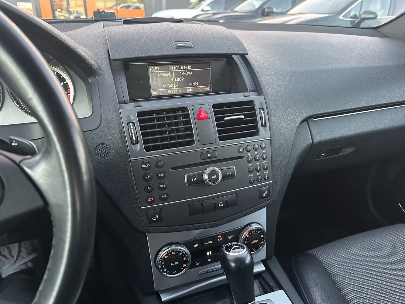 Mercedes-Benz C vaihtoauto