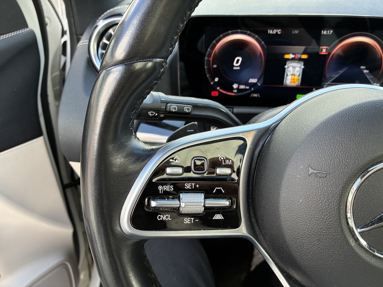 Mercedes-Benz GLA vaihtoauto