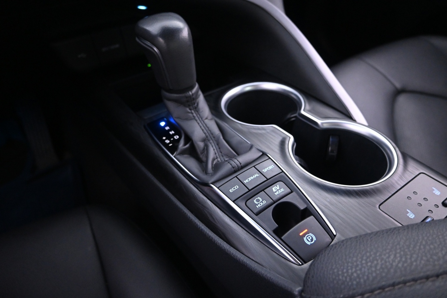 Toyota Camry vaihtoauto
