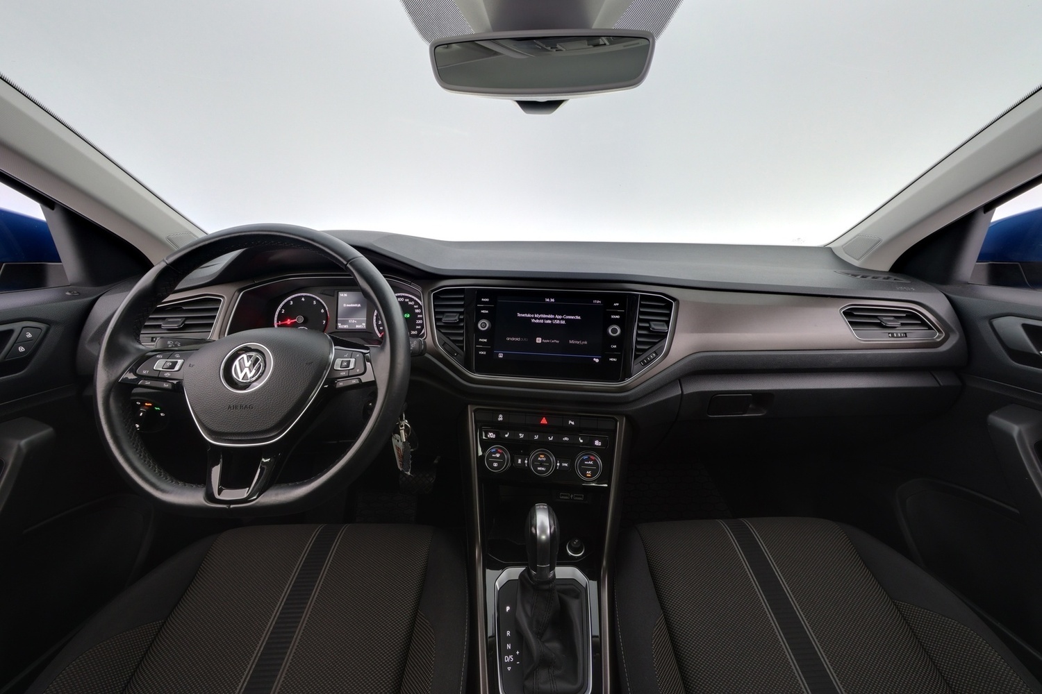 Volkswagen T-Roc vaihtoauto