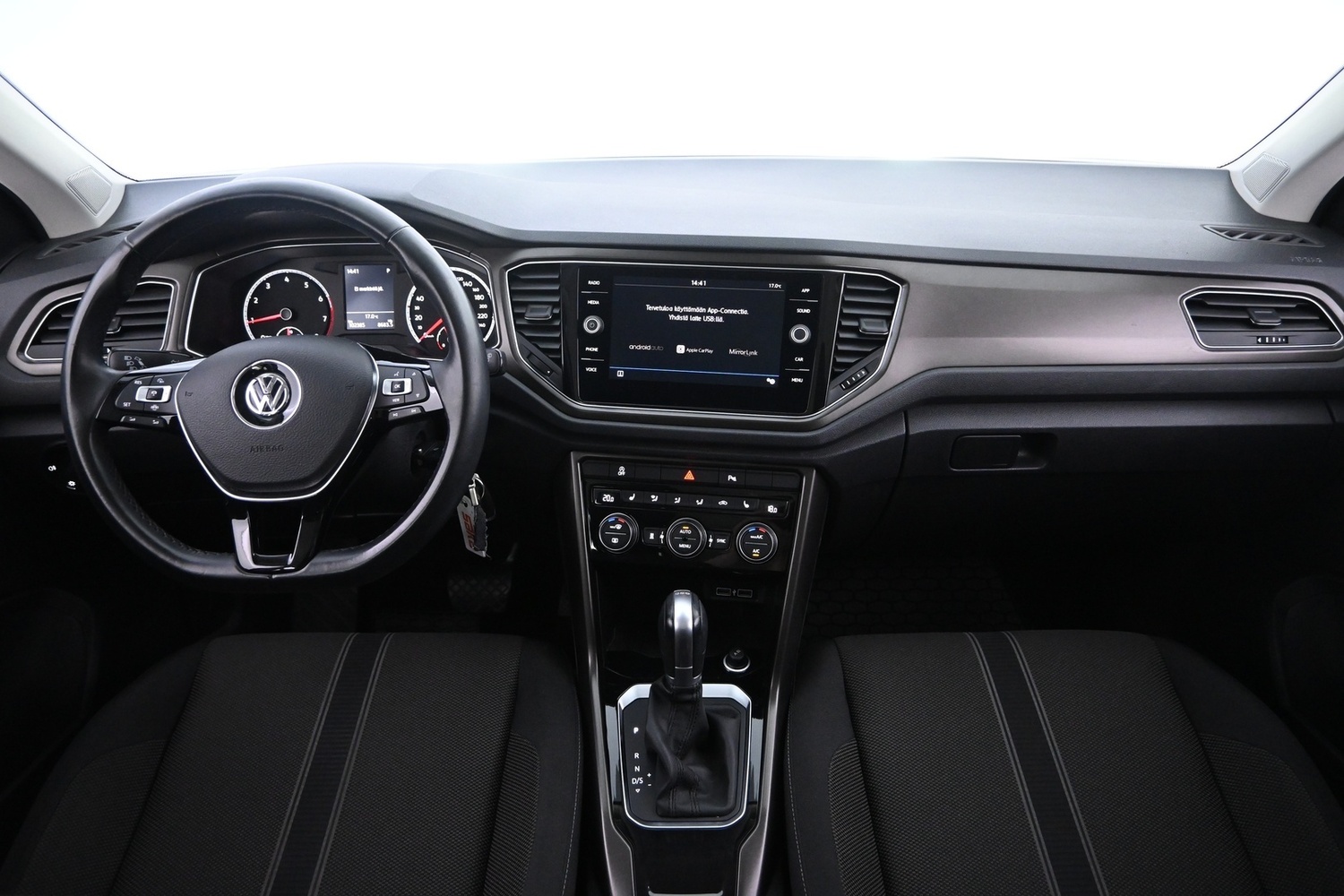 Volkswagen T-Roc vaihtoauto