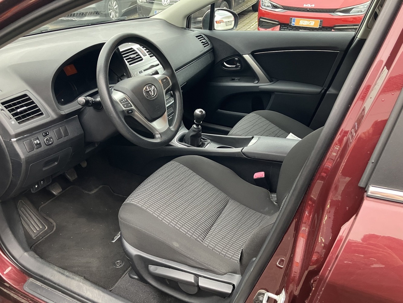 Toyota Avensis vaihtoauto