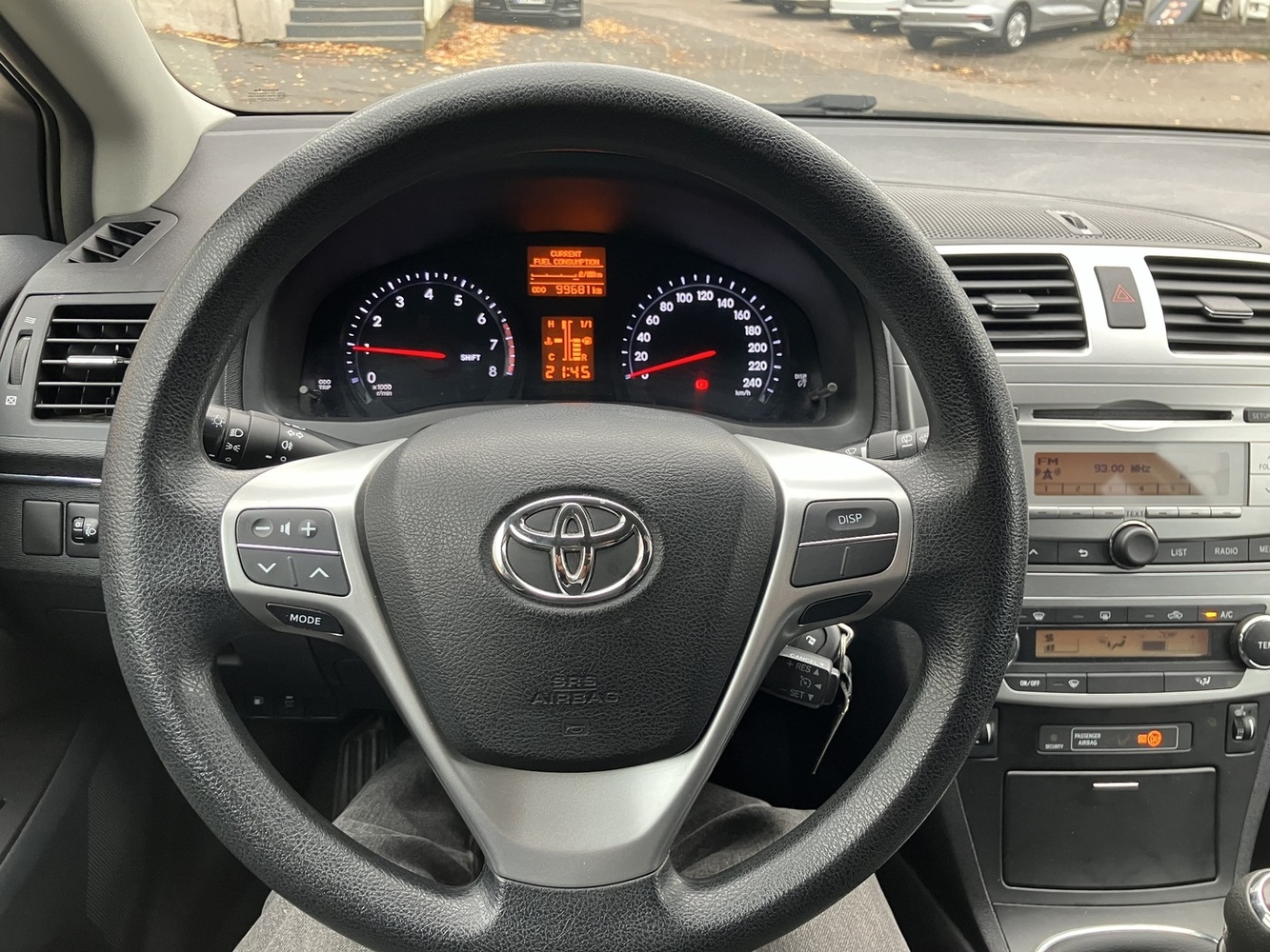 Toyota Avensis vaihtoauto