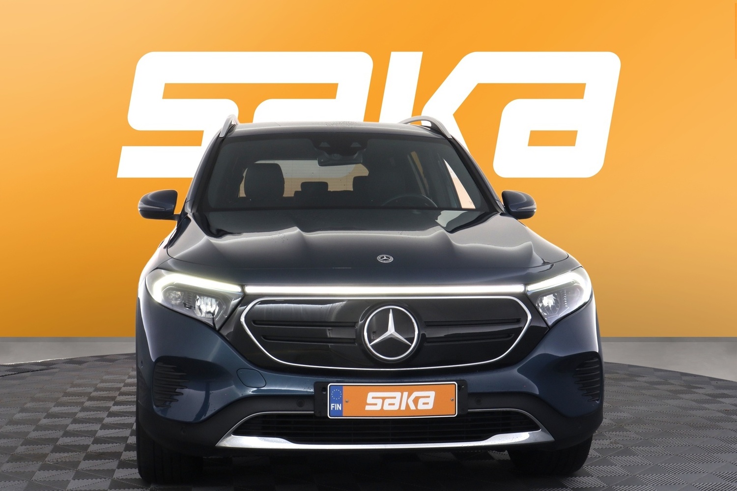 Mercedes-Benz EQB vaihtoauto