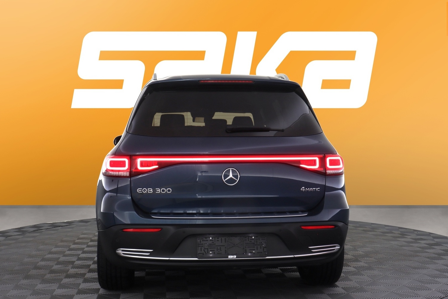 Mercedes-Benz EQB vaihtoauto