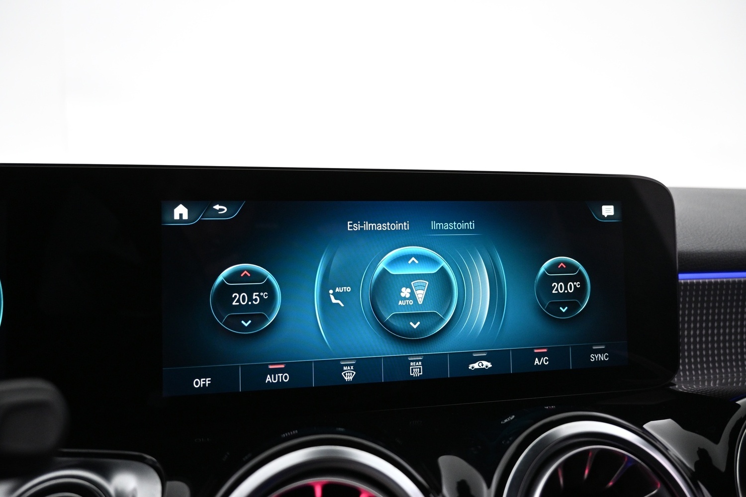 Mercedes-Benz EQB vaihtoauto