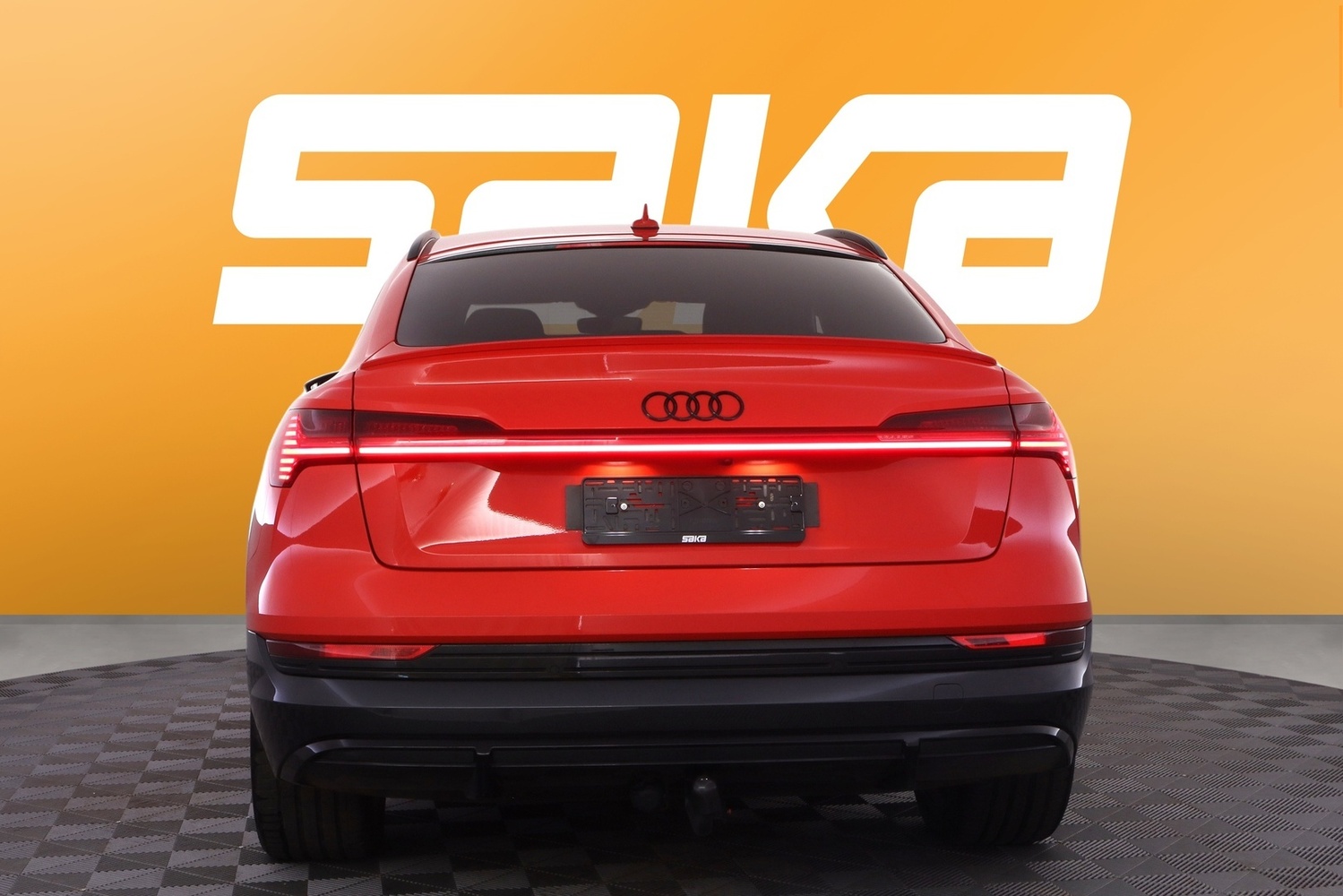 Audi e-tron vaihtoauto