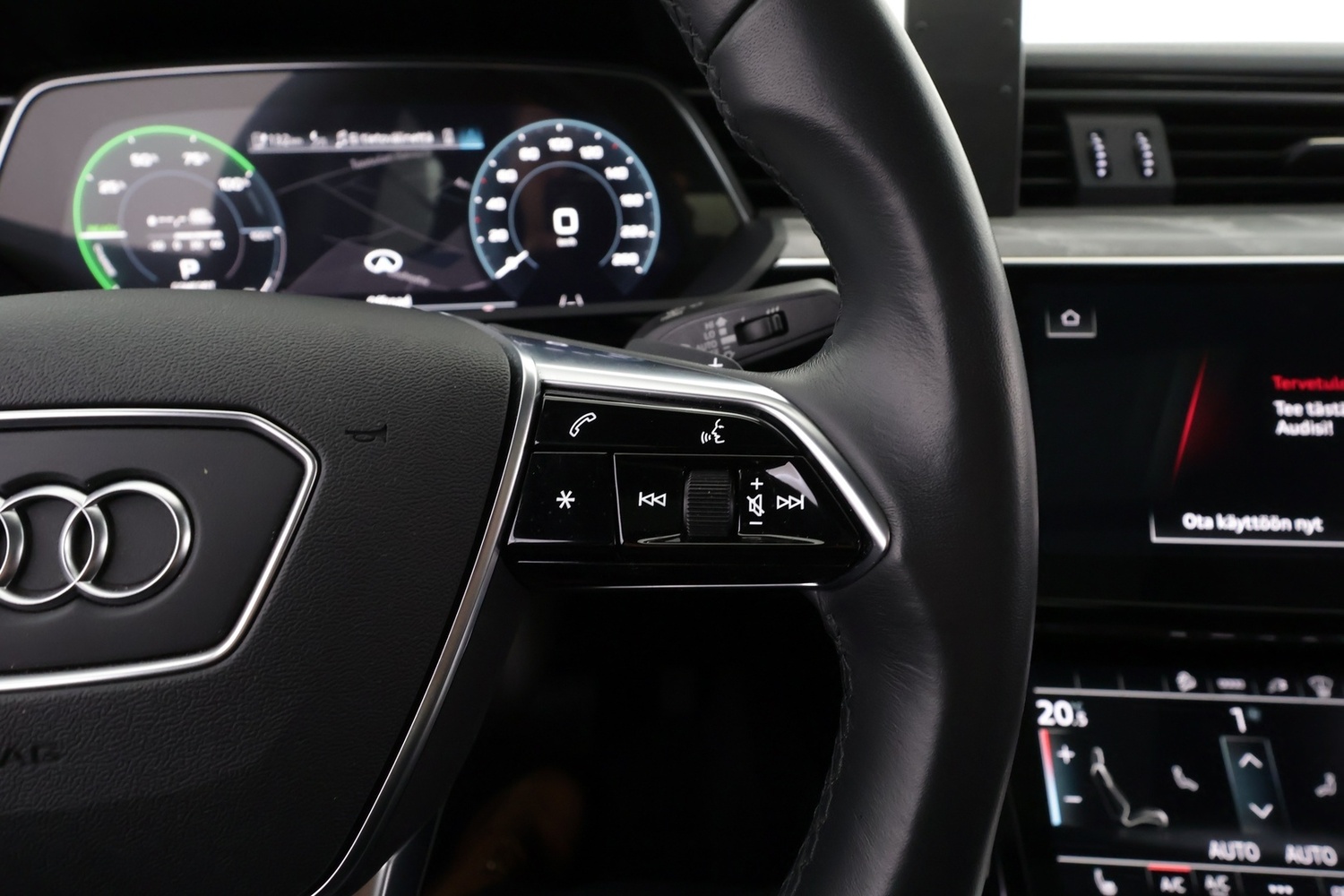 Audi e-tron vaihtoauto
