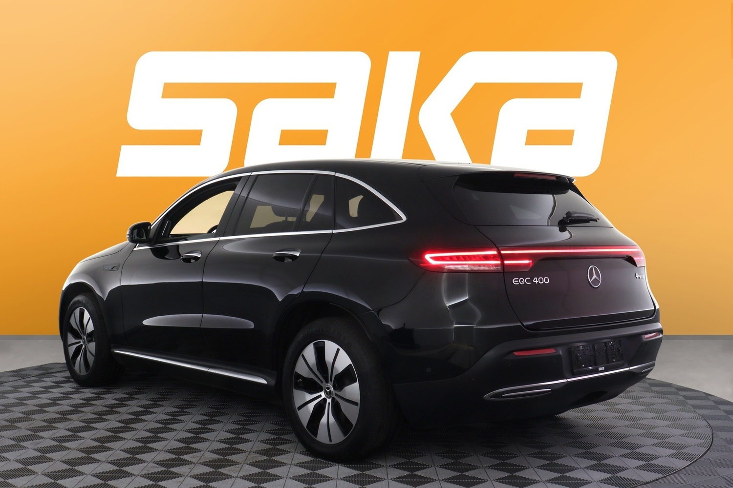 Mercedes-Benz EQC vaihtoauto