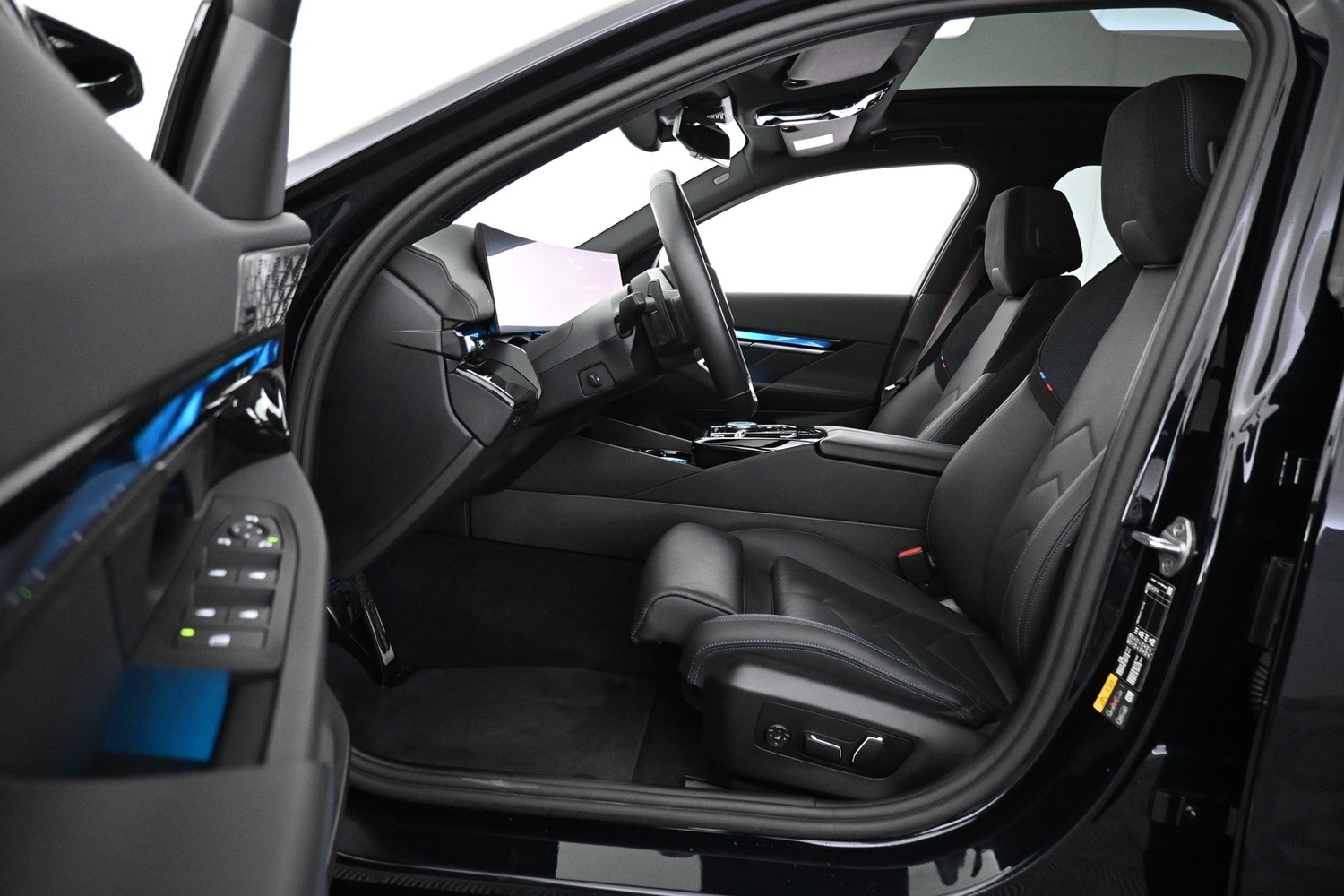 BMW i5 M60 vaihtoauto