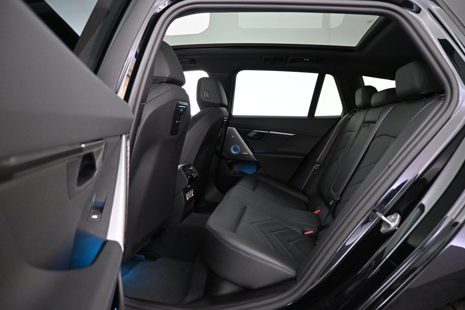 BMW i5 M60 vaihtoauto