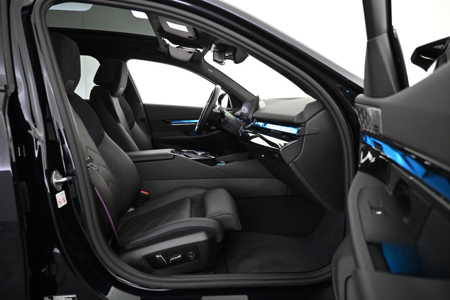 BMW i5 M60 vaihtoauto