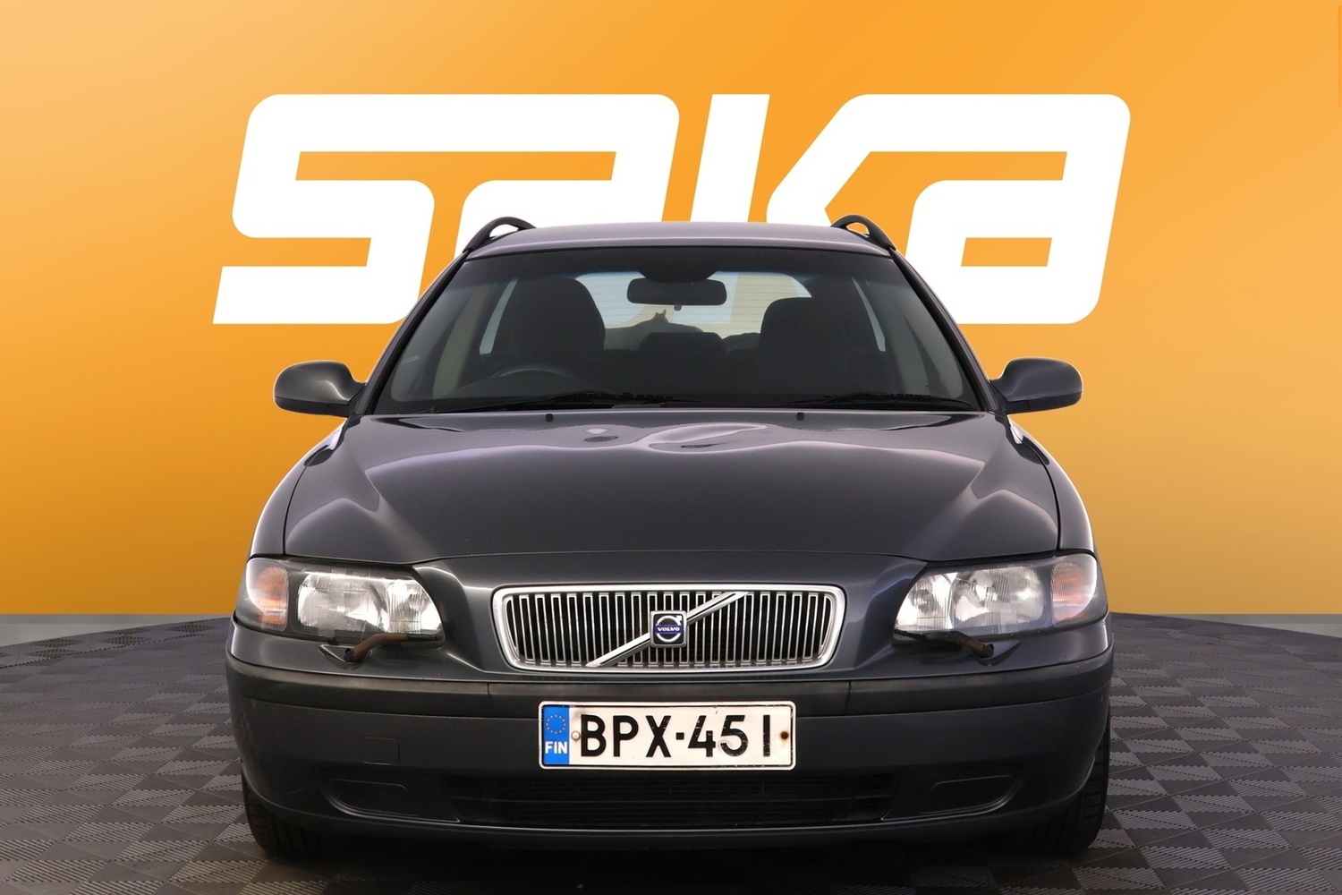 Volvo V70 vaihtoauto