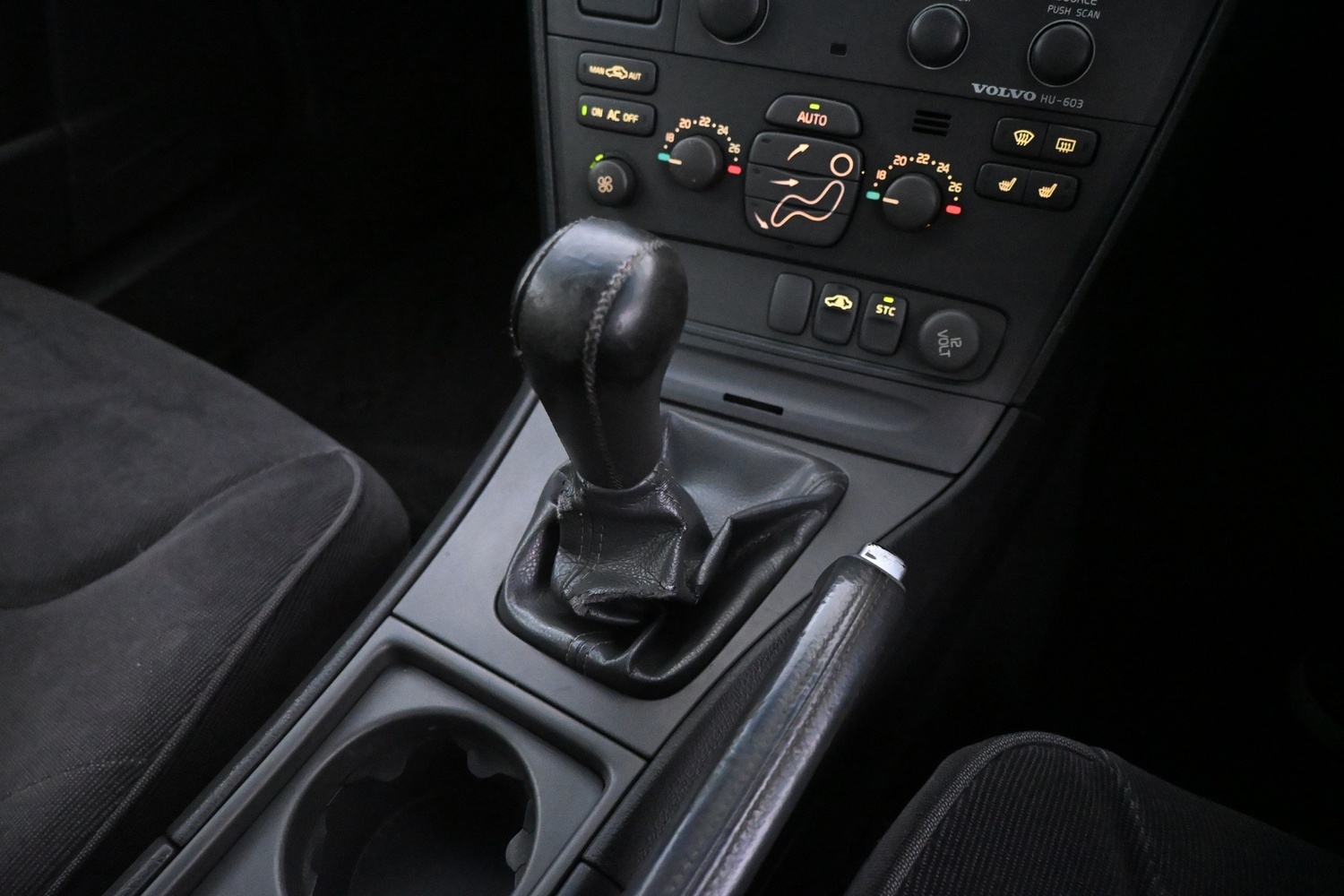 Volvo V70 vaihtoauto