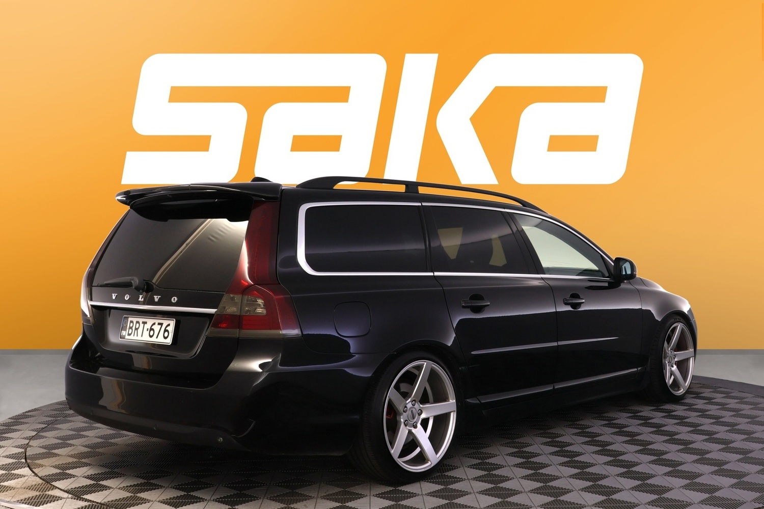 Volvo V70 vaihtoauto