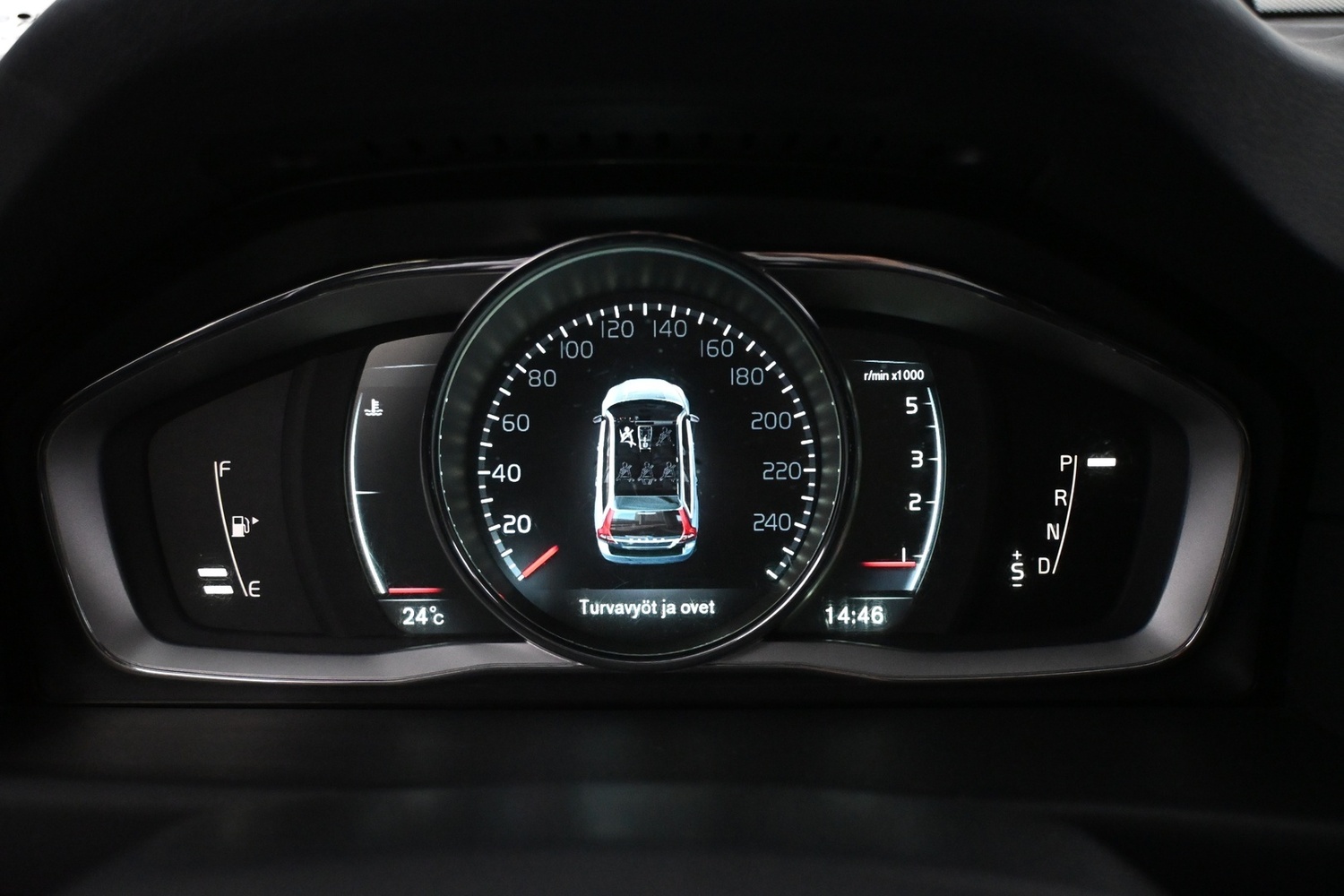 Volvo V70 vaihtoauto