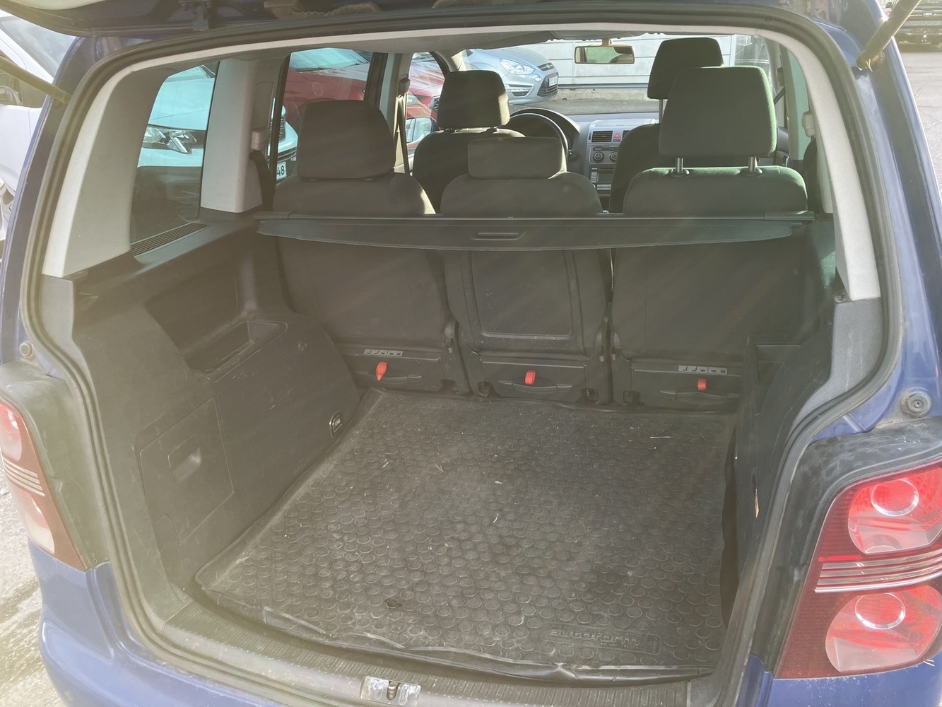 Volkswagen Touran vaihtoauto