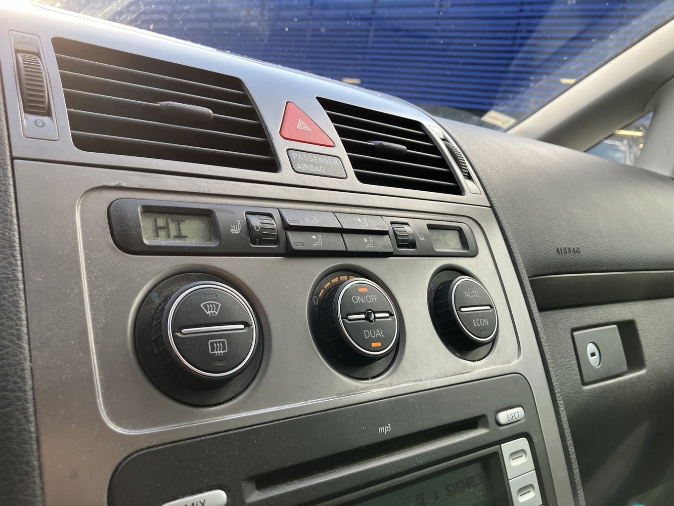 Volkswagen Touran vaihtoauto