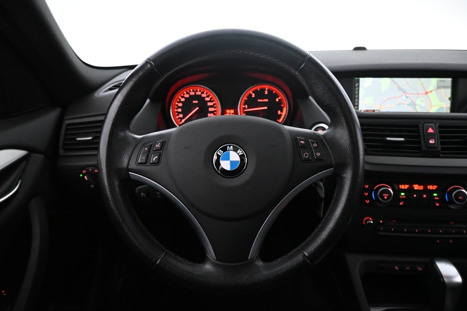 BMW X1 vaihtoauto