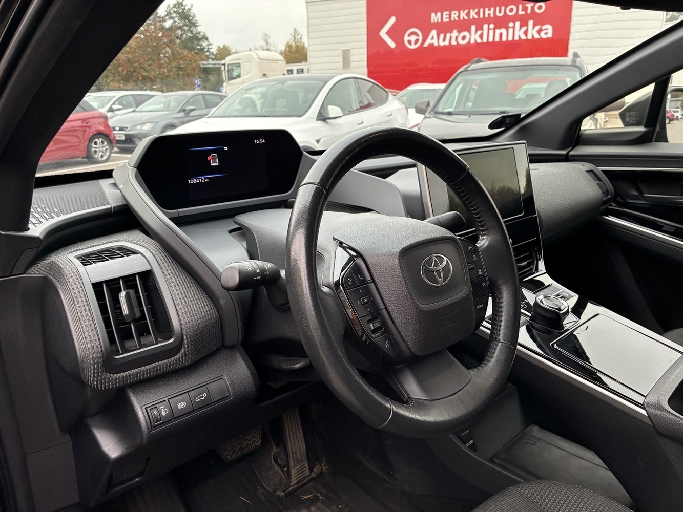 Toyota bZ4X vaihtoauto