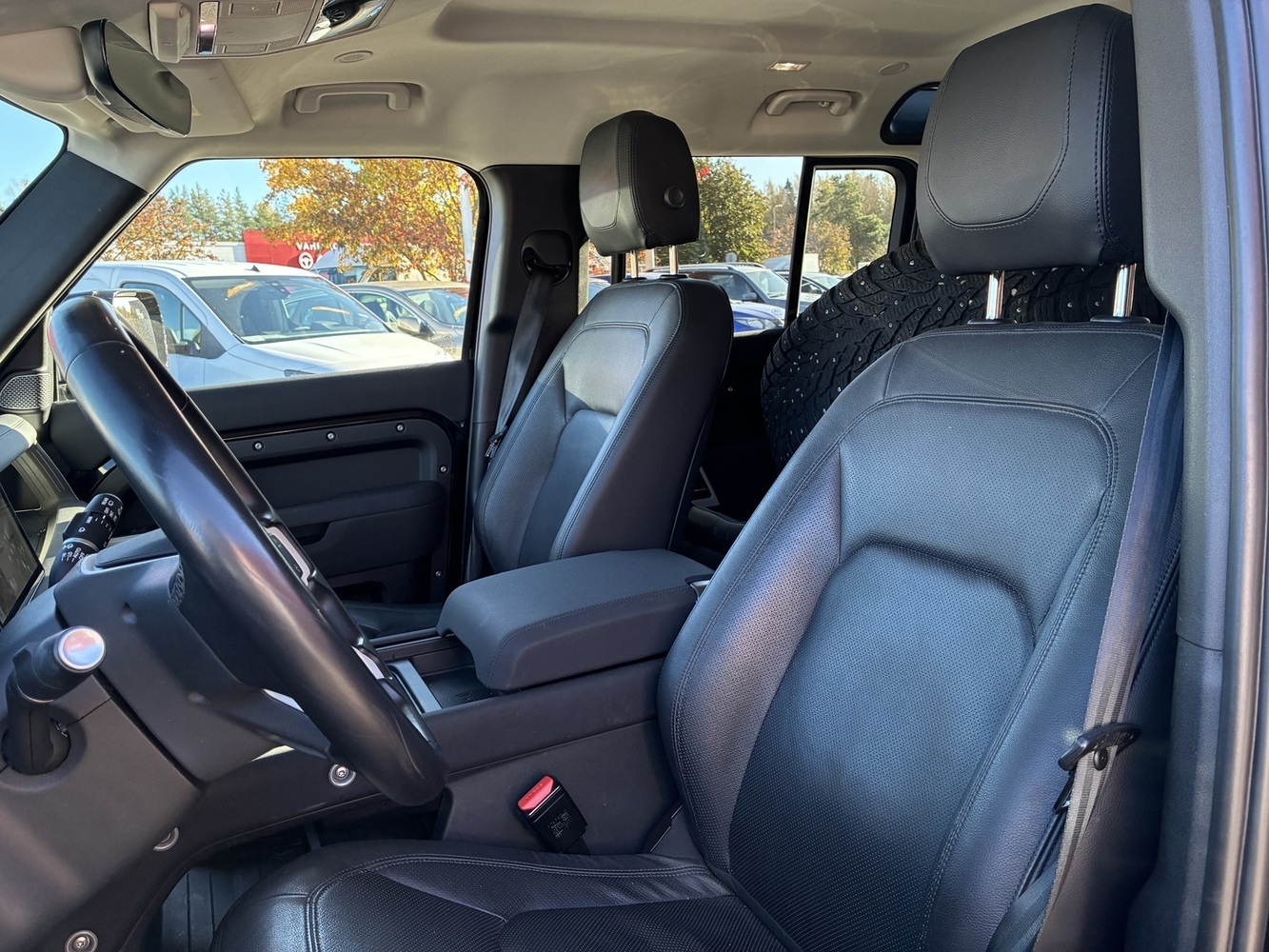 Land Rover Defender vaihtoauto