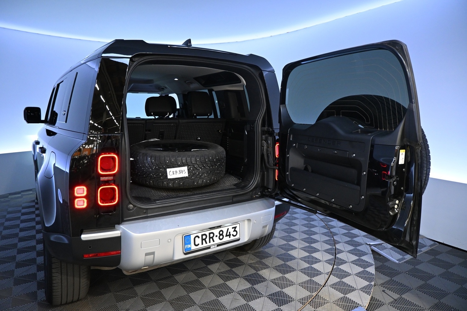Land Rover Defender vaihtoauto
