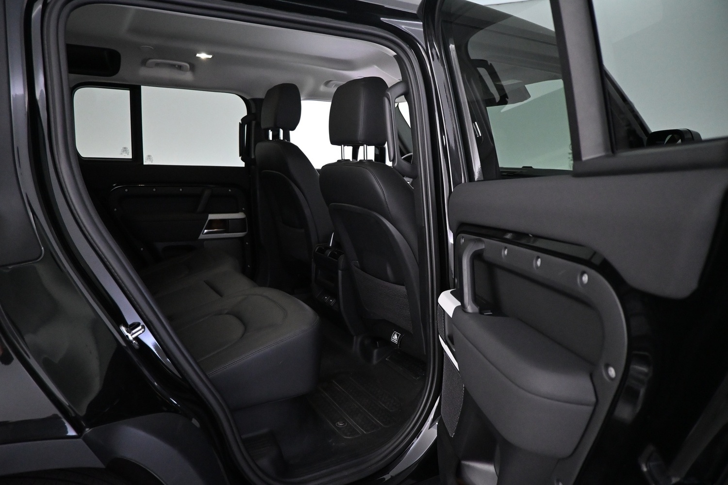 Land Rover Defender vaihtoauto