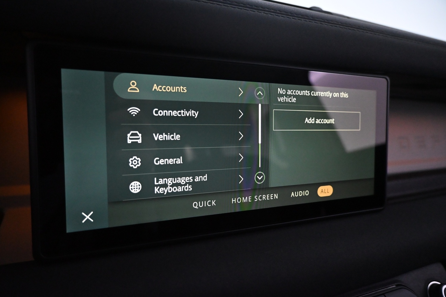 Land Rover Defender vaihtoauto