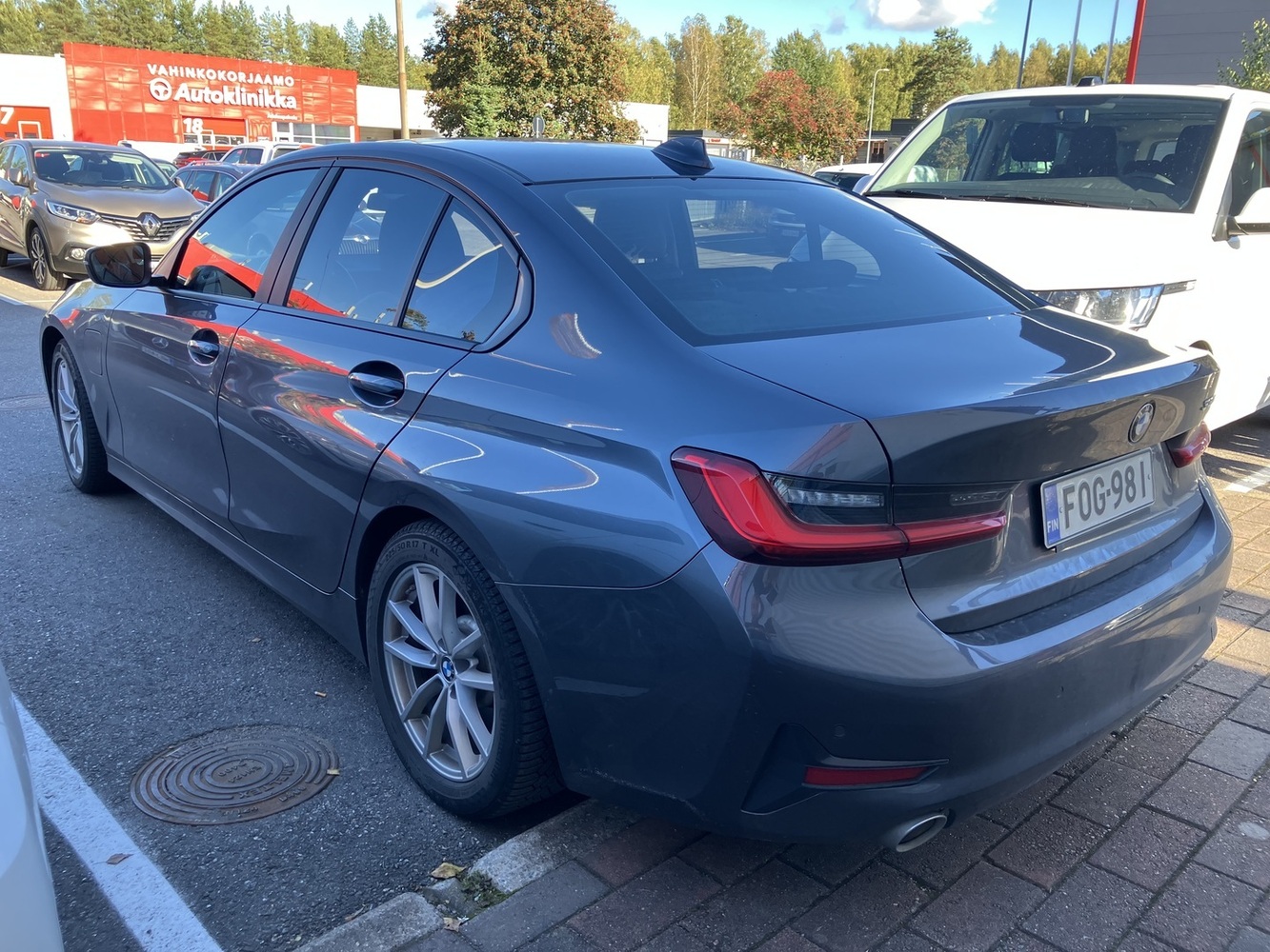BMW 330 vaihtoauto