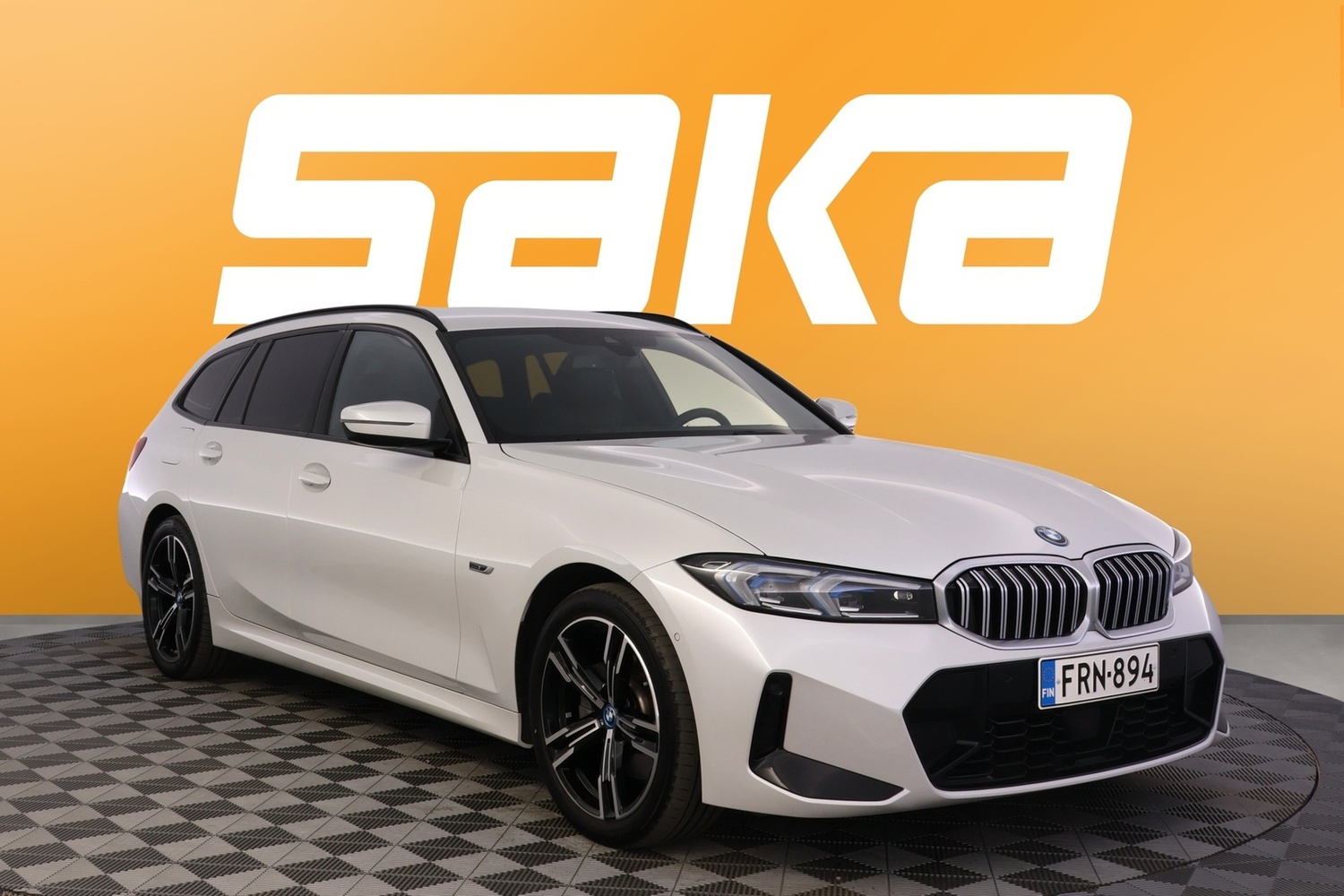 BMW 330 vaihtoauto