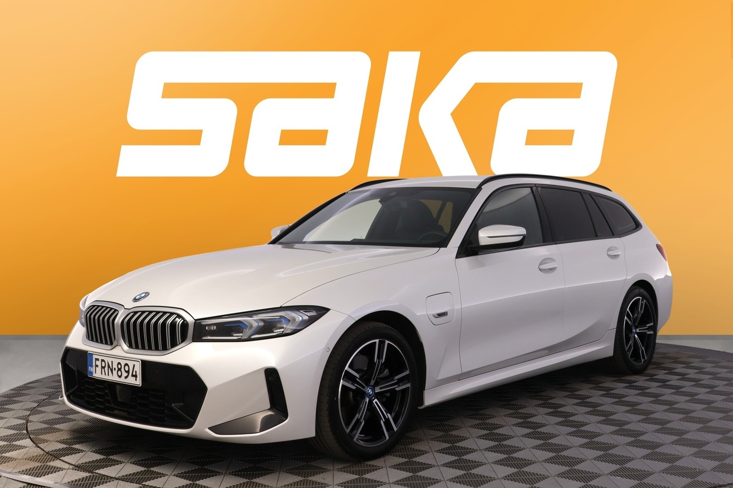 BMW 330 vaihtoauto