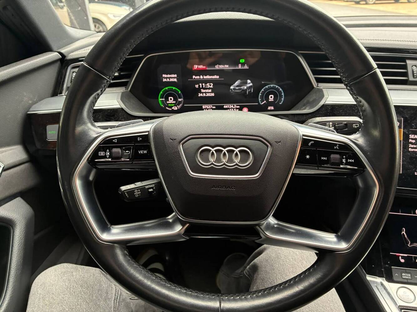 Audi e-tron vaihtoauto
