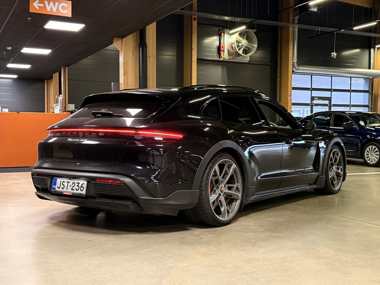 Porsche Taycan vaihtoauto