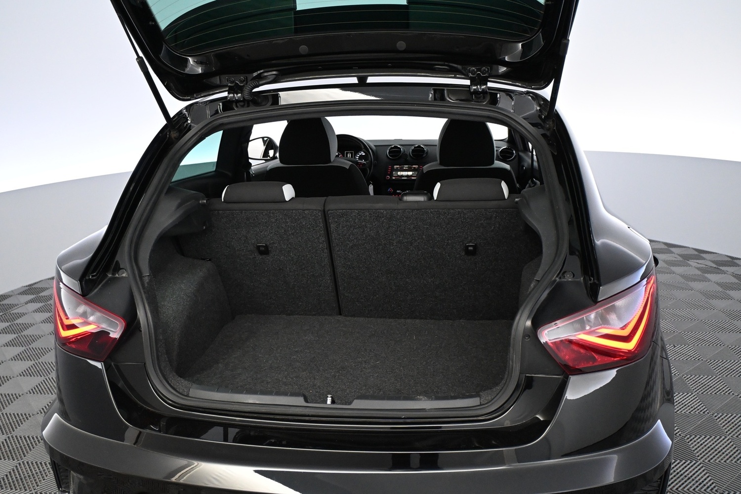 SEAT Ibiza vaihtoauto