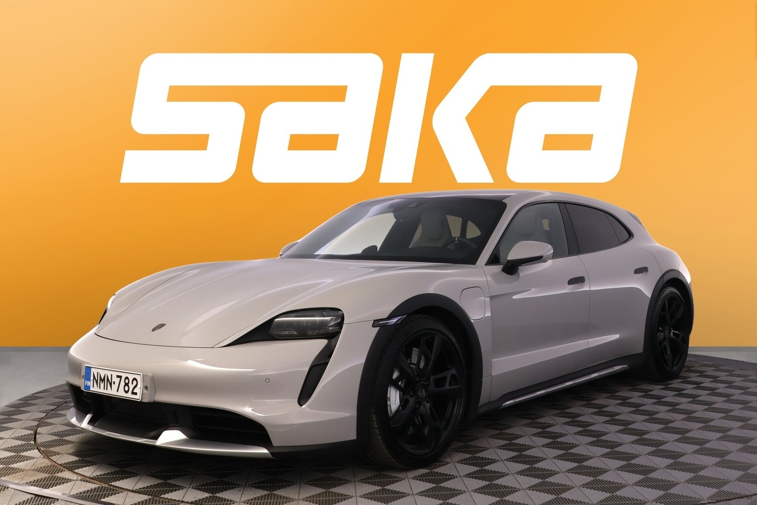 Porsche Taycan vaihtoauto