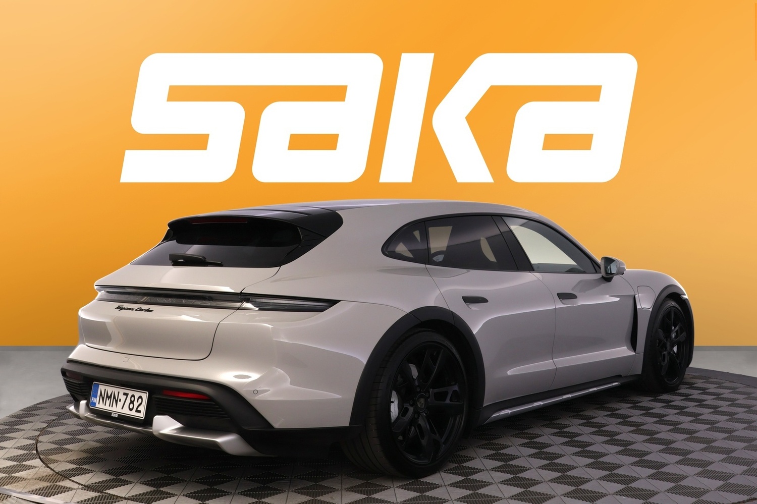 Porsche Taycan vaihtoauto