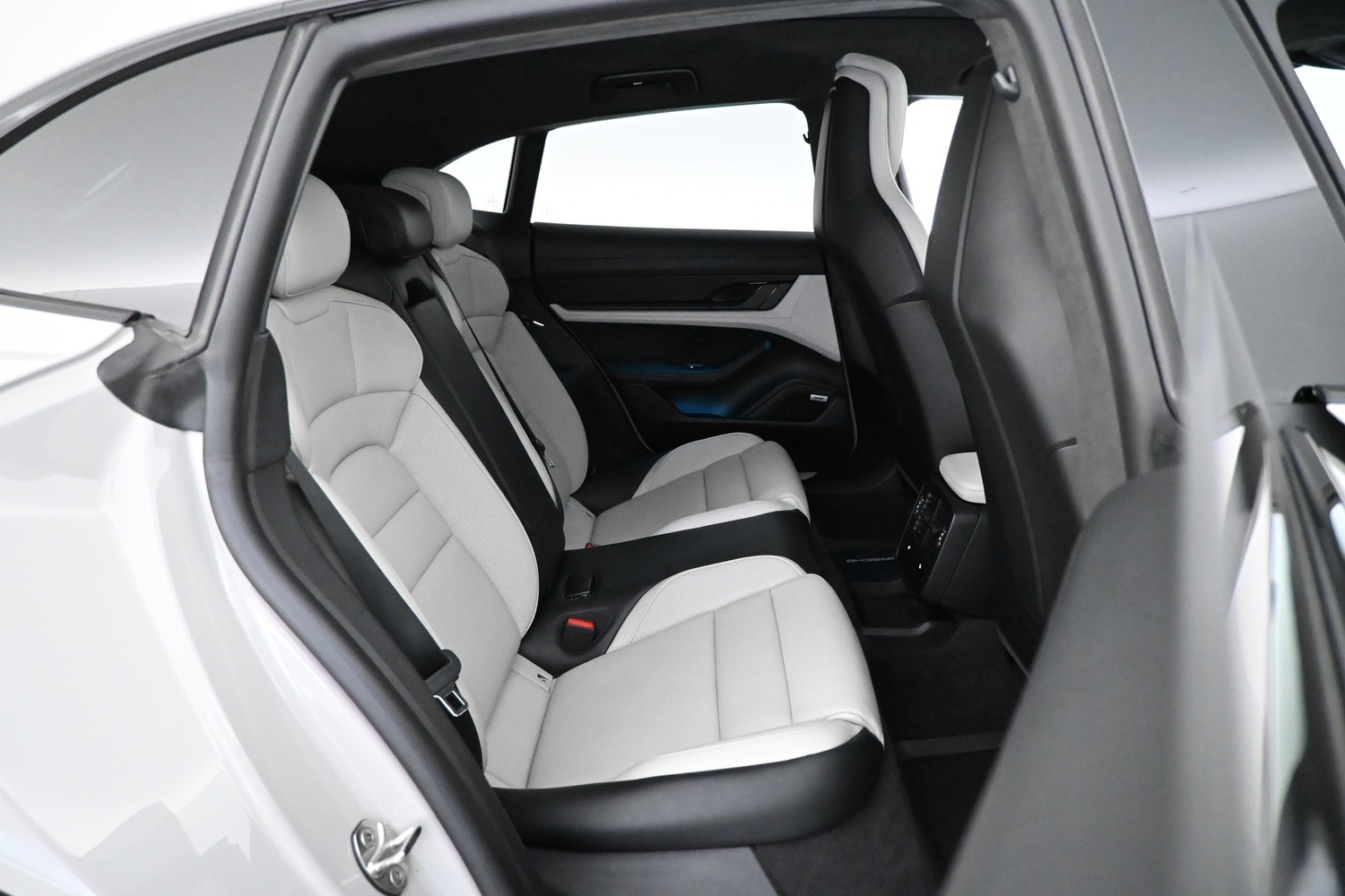 Porsche Taycan vaihtoauto