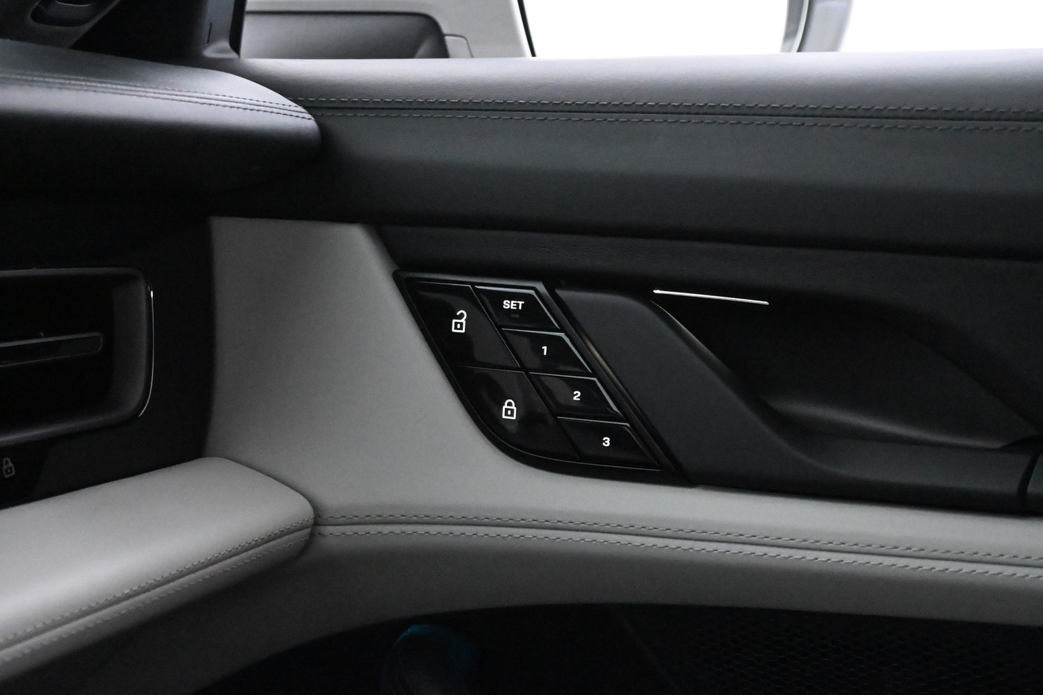 Porsche Taycan vaihtoauto