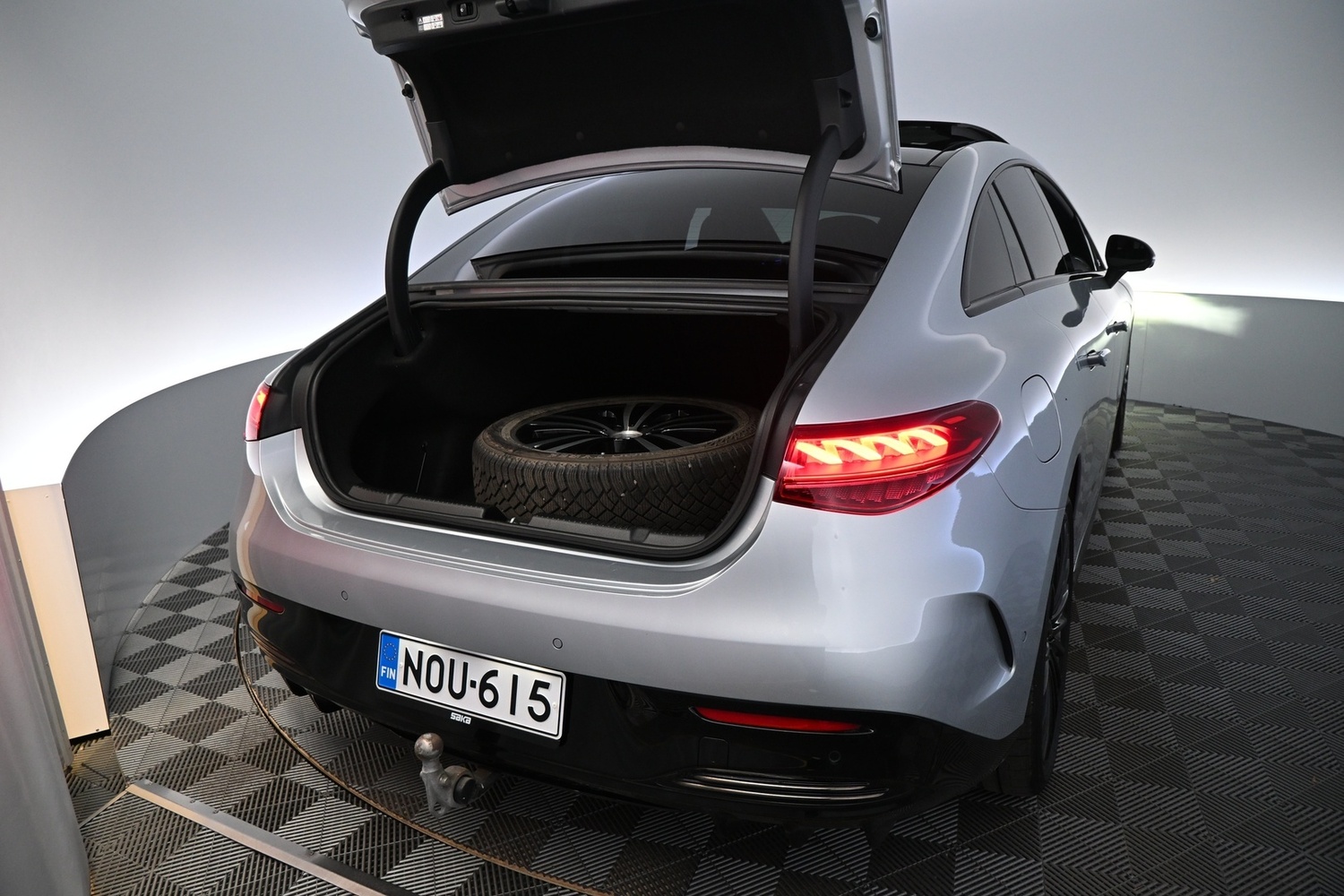 Mercedes-Benz EQE vaihtoauto
