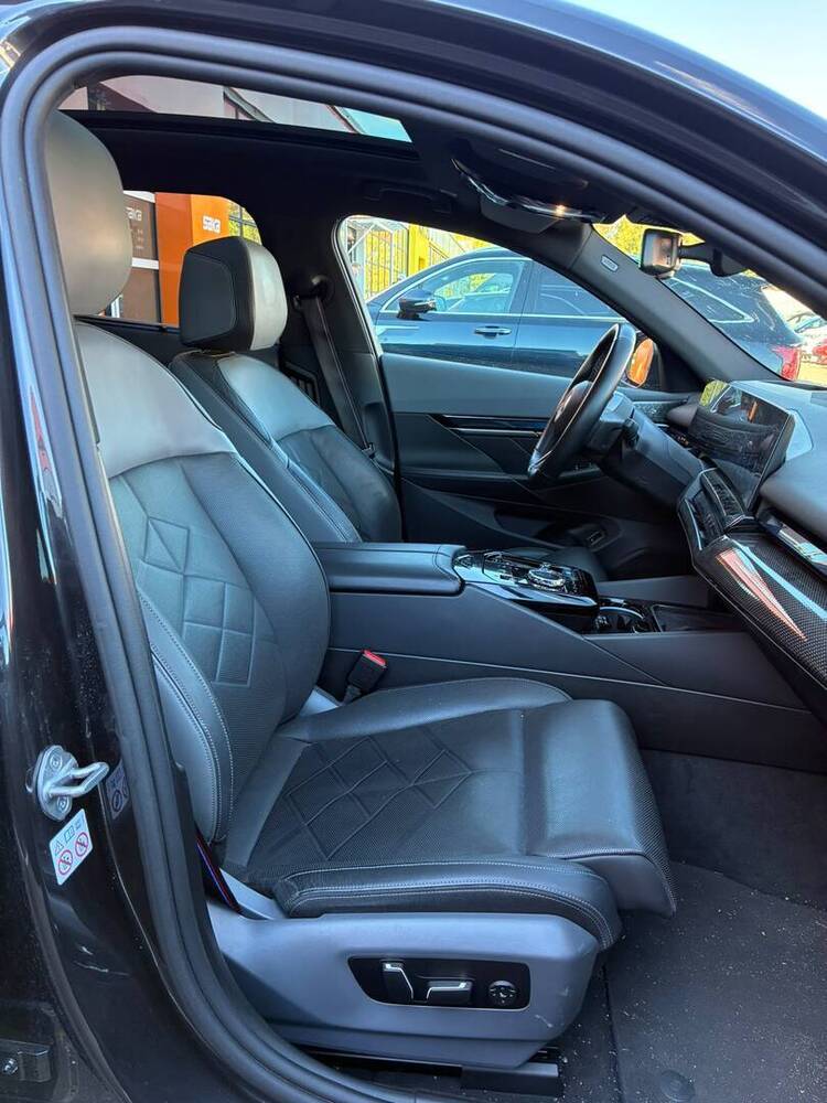 BMW i5 M60 vaihtoauto