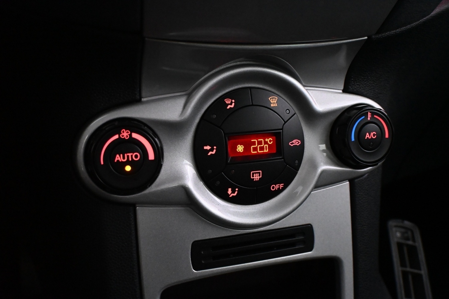 Ford Fiesta vaihtoauto