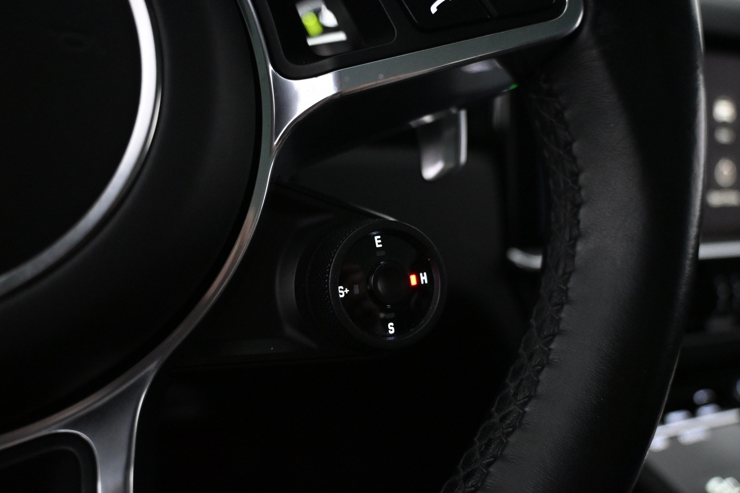 Porsche Cayenne vaihtoauto